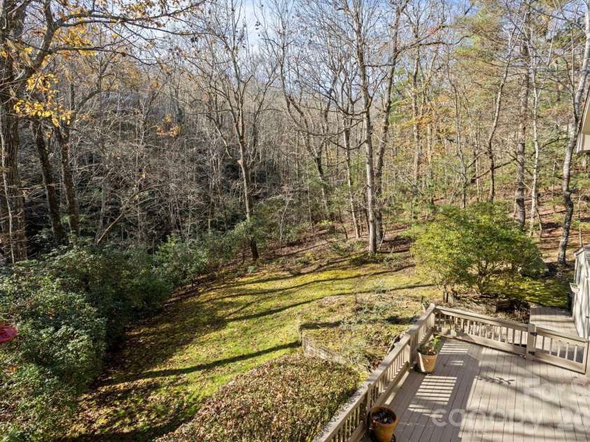 231 Greenleaf Drive, Flat Rock, NC 28731.  MLS# CAR4344397, YatesRealty ID 15243. 