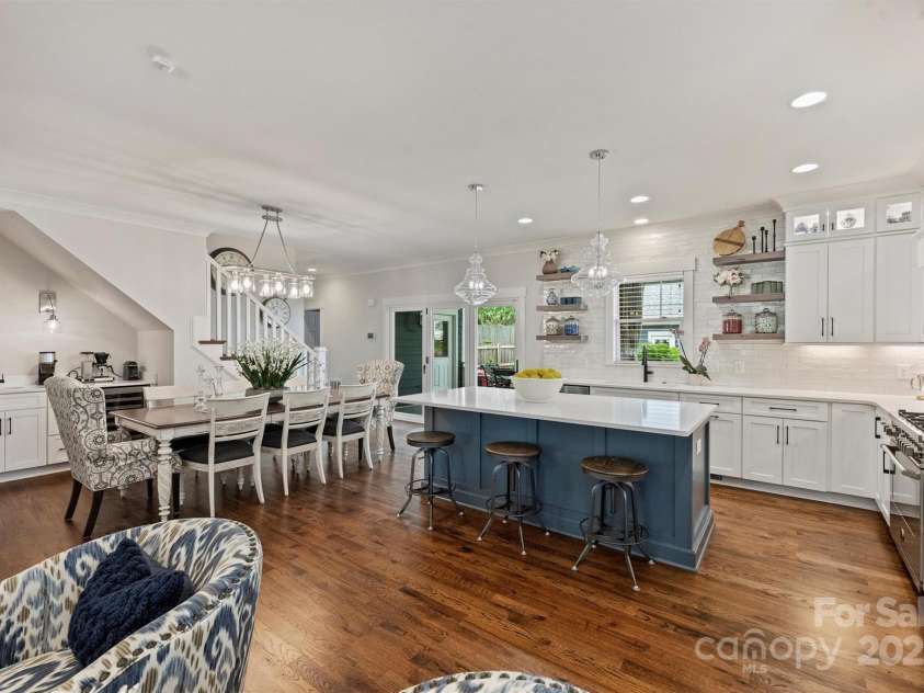 2829 Holt Street, Charlotte, NC 28205.  MLS# CAR4260071, YatesRealty ID 15243. 