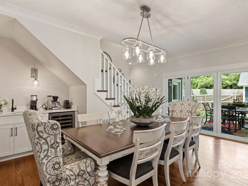 2829 Holt Street, Charlotte, NC 28205.  MLS# CAR4260071, YatesRealty ID 15243. Dining Area with Wet Bar!