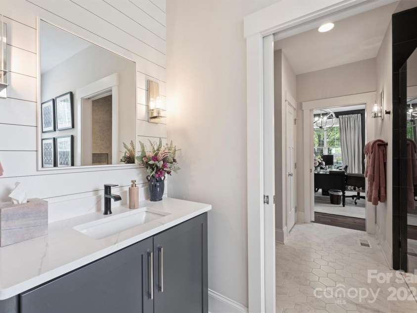 2829 Holt Street, Charlotte, NC 28205.  MLS# CAR4260071, YatesRealty ID 15243. Ensuite Bathroom, 2nd entrance