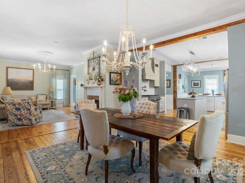 420 Cedar Street, Lincolnton, NC 28092.  MLS# CAR4263228, YatesRealty ID 15244. 