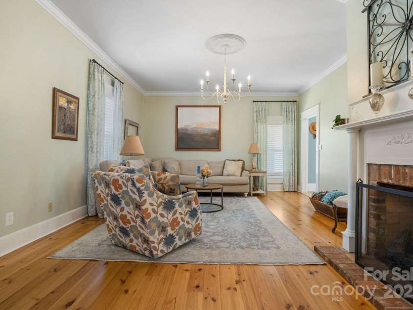 420 Cedar Street, Lincolnton, NC 28092.  MLS# CAR4263228, YatesRealty ID 15244. 