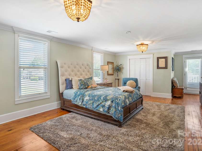 420 Cedar Street, Lincolnton, NC 28092.  MLS# CAR4263228, YatesRealty ID 15244. 