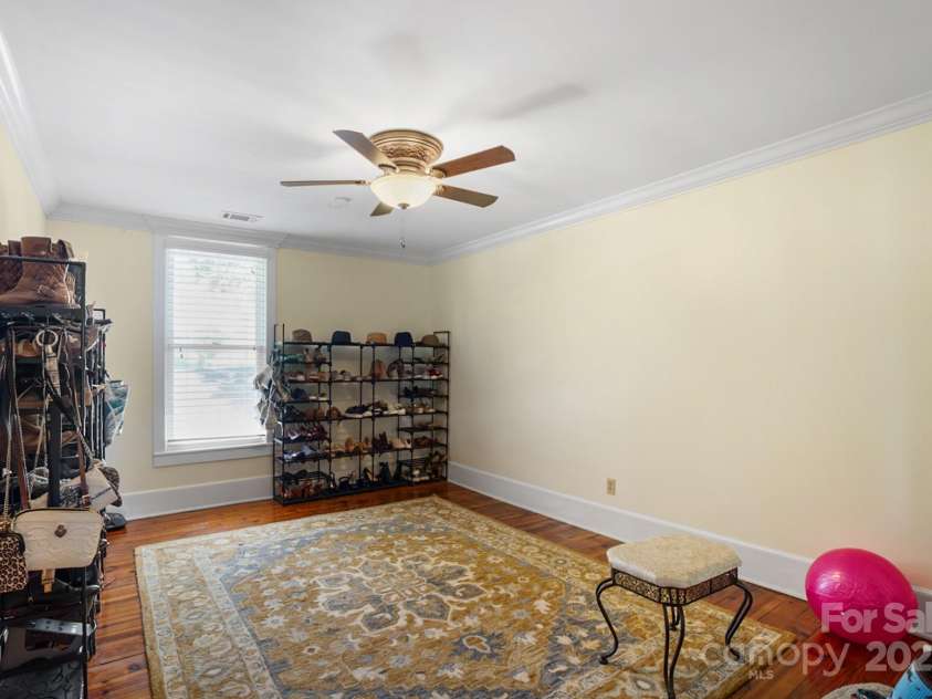 420 Cedar Street, Lincolnton, NC 28092.  MLS# CAR4263228, YatesRealty ID 15244. 