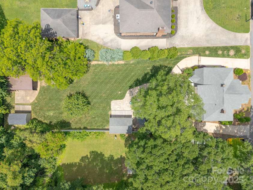 420 Cedar Street, Lincolnton, NC 28092.  MLS# CAR4263228, YatesRealty ID 15244. 