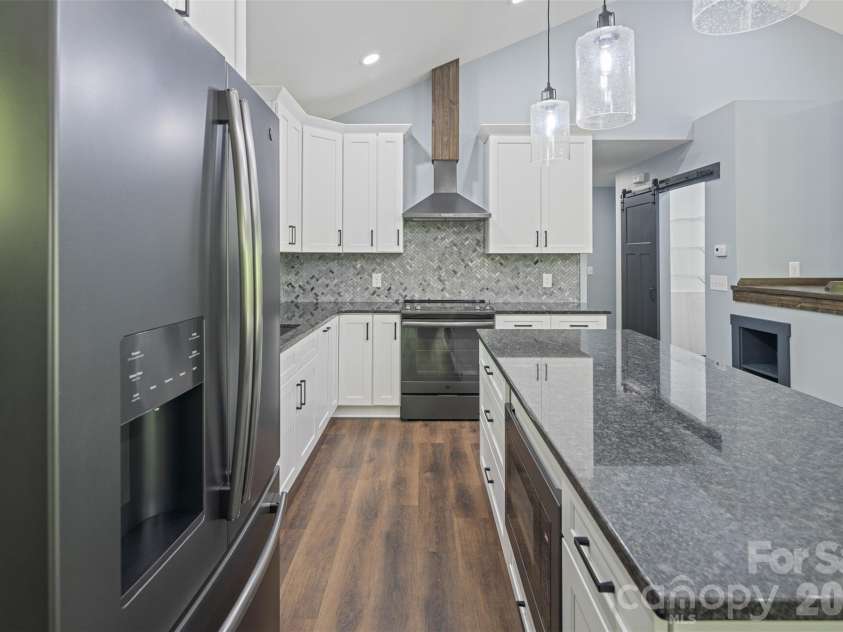 115 Pine Burr Drive, Purlear, NC 28665.  MLS# CAR4374403, YatesRealty ID 15245. 
