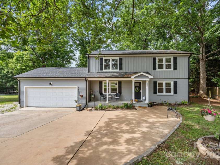 130 Cherokee Lane, Salisbury, NC 28147.  MLS# CAR4249287, YatesRealty ID 15245. 
