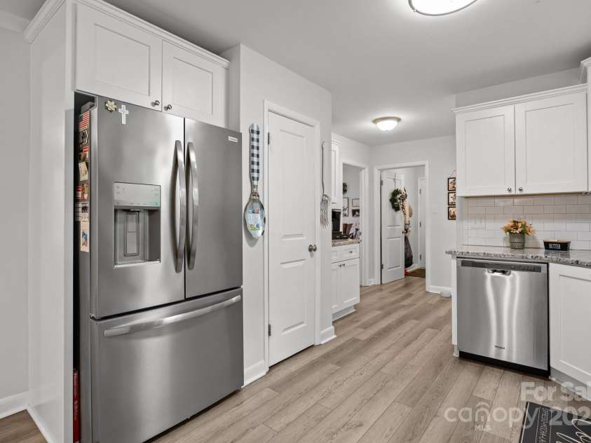 130 Cherokee Lane, Salisbury, NC 28147.  MLS# CAR4249287, YatesRealty ID 15245. 