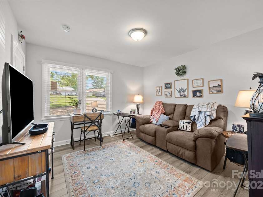 130 Cherokee Lane, Salisbury, NC 28147.  MLS# CAR4249287, YatesRealty ID 15245. 