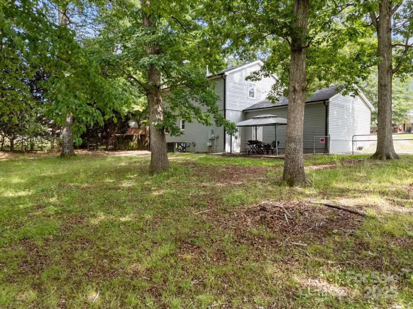 130 Cherokee Lane, Salisbury, NC 28147.  MLS# CAR4249287, YatesRealty ID 15245. 