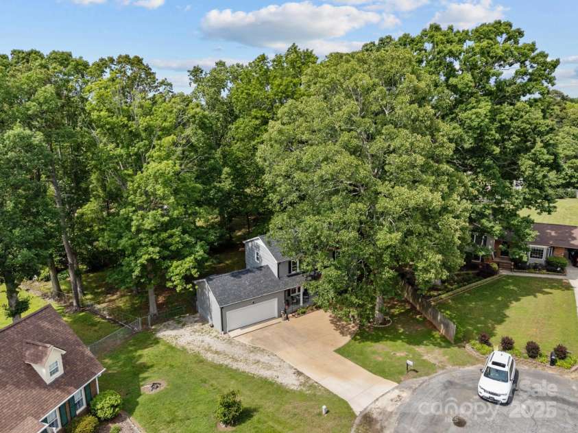 130 Cherokee Lane, Salisbury, NC 28147.  MLS# CAR4249287, YatesRealty ID 15245. 