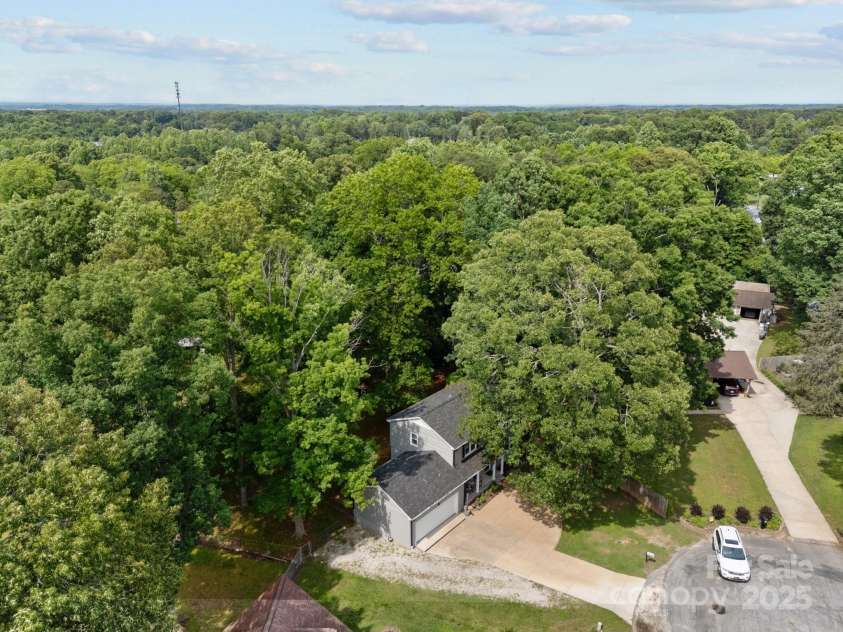 130 Cherokee Lane, Salisbury, NC 28147.  MLS# CAR4249287, YatesRealty ID 15245. 