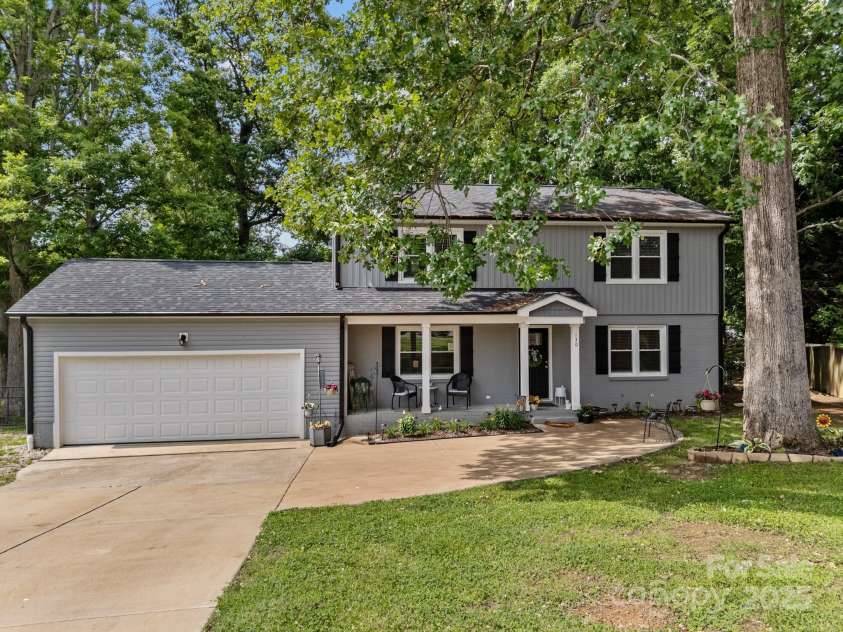 130 Cherokee Lane, Salisbury, NC 28147.  MLS# CAR4249287, YatesRealty ID 15245. 