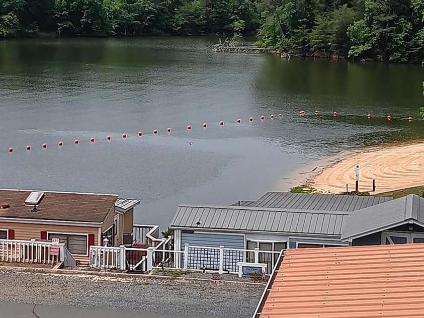 125 Maple Street, New London, NC 28127.  MLS# CAR4256004, YatesRealty ID 15247. 