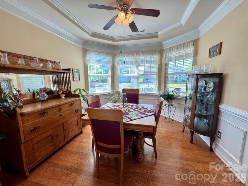 4633 Triumph Drive, Concord, NC 28027.  MLS# CAR4374411, YatesRealty ID 15247. Dining room with bay window