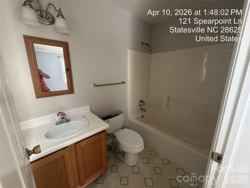 121 Spearpoint Lane, Statesville, NC 28625.  MLS# CAR4374440, YatesRealty ID 15248. 