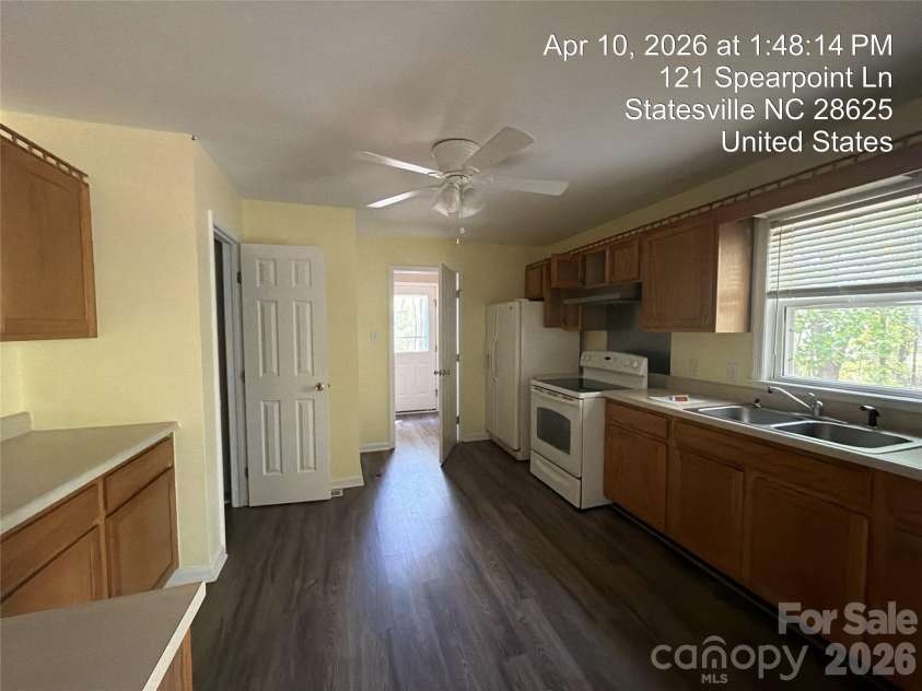 121 Spearpoint Lane, Statesville, NC 28625.  MLS# CAR4374440, YatesRealty ID 15248. 