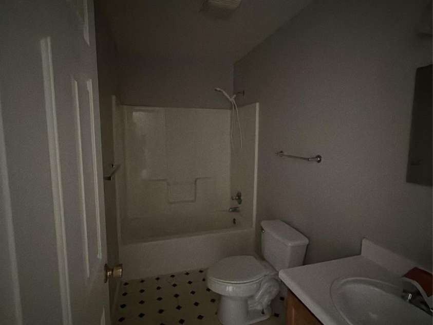121 Spearpoint Lane, Statesville, NC 28625.  MLS# CAR4374440, YatesRealty ID 15248. 