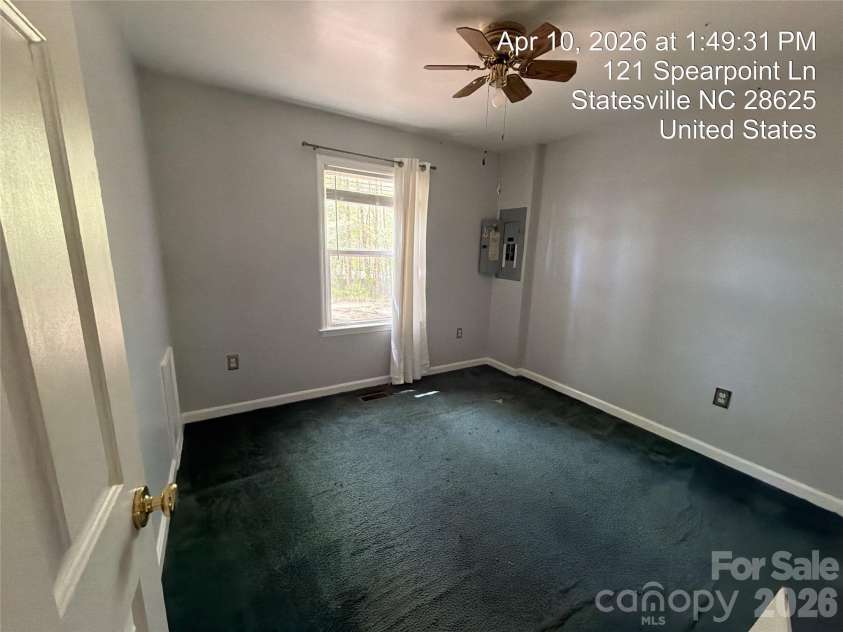 121 Spearpoint Lane, Statesville, NC 28625.  MLS# CAR4374440, YatesRealty ID 15248. 