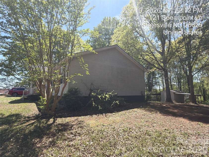 121 Spearpoint Lane, Statesville, NC 28625.  MLS# CAR4374440, YatesRealty ID 15248. 