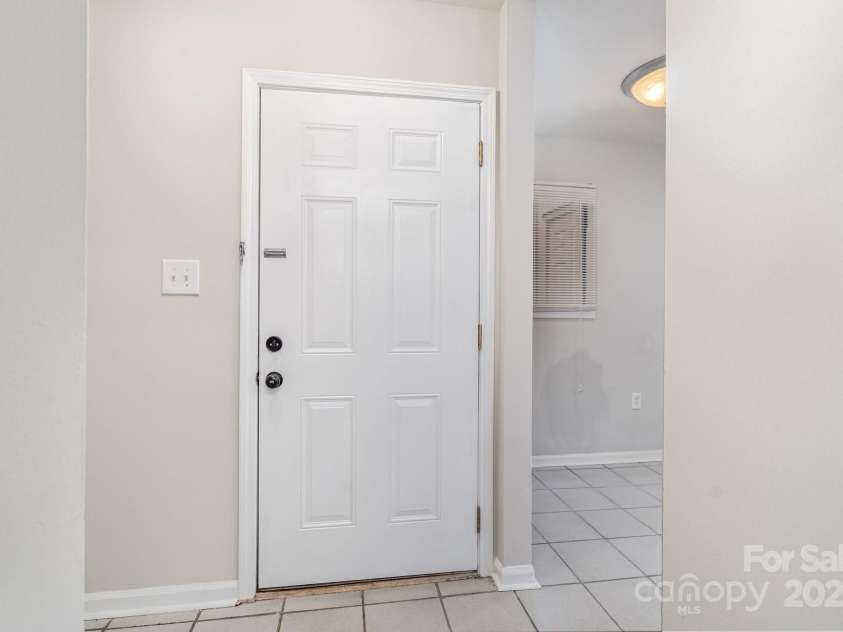 8005 Horse Chestnut Lane, Charlotte, NC 28277.  MLS# CAR4262727, YatesRealty ID 1525. 