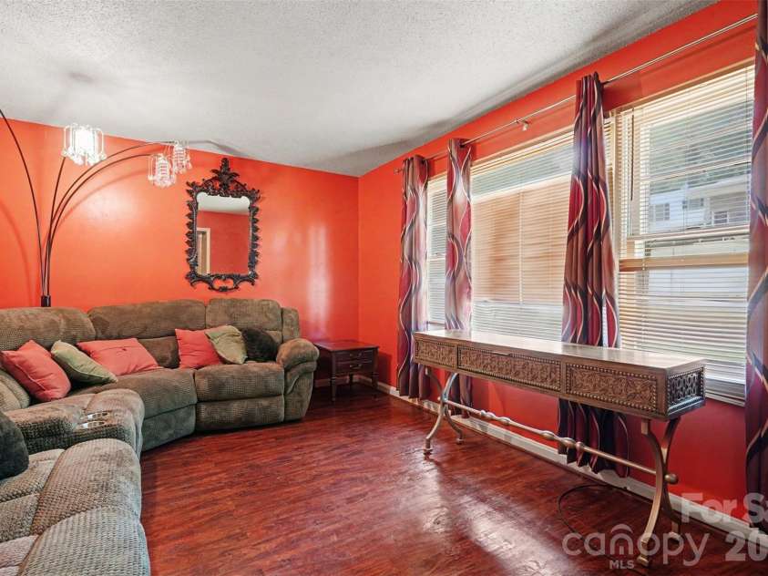 314 Westham Ridge Road, Charlotte, NC 28217.  MLS# CAR4373992, YatesRealty ID 15250. 