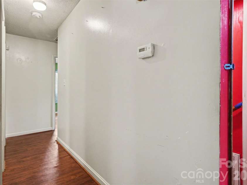314 Westham Ridge Road, Charlotte, NC 28217.  MLS# CAR4373992, YatesRealty ID 15250. 