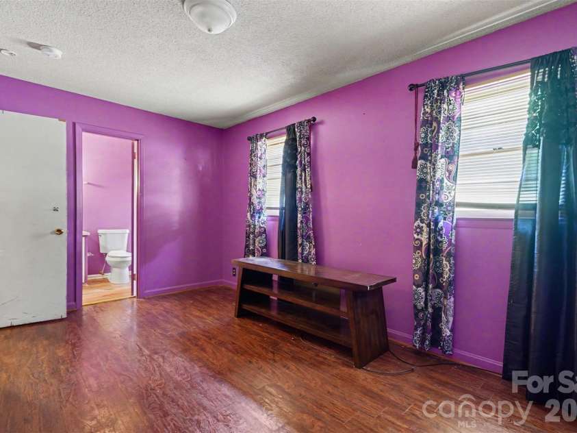 314 Westham Ridge Road, Charlotte, NC 28217.  MLS# CAR4373992, YatesRealty ID 15250. 