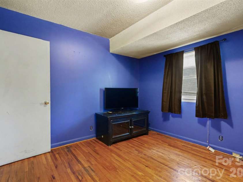 314 Westham Ridge Road, Charlotte, NC 28217.  MLS# CAR4373992, YatesRealty ID 15250. 