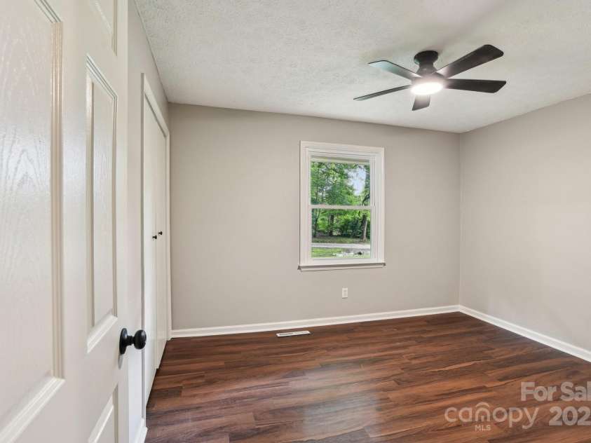 478 Stoney Gardens Court, Hendersonville, NC 28791.  MLS# CAR4263882, YatesRealty ID 15250. 