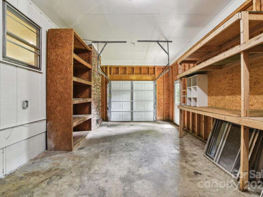 478 Stoney Gardens Court, Hendersonville, NC 28791.  MLS# CAR4263882, YatesRealty ID 15250. 