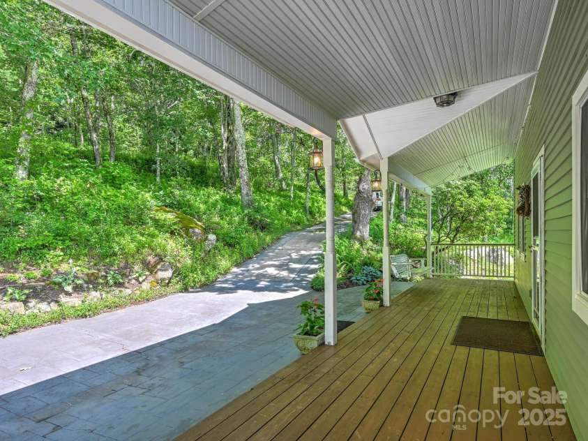 58 Randall Drive, Fairview, NC 28730.  MLS# CAR4263222, YatesRealty ID 15251. 