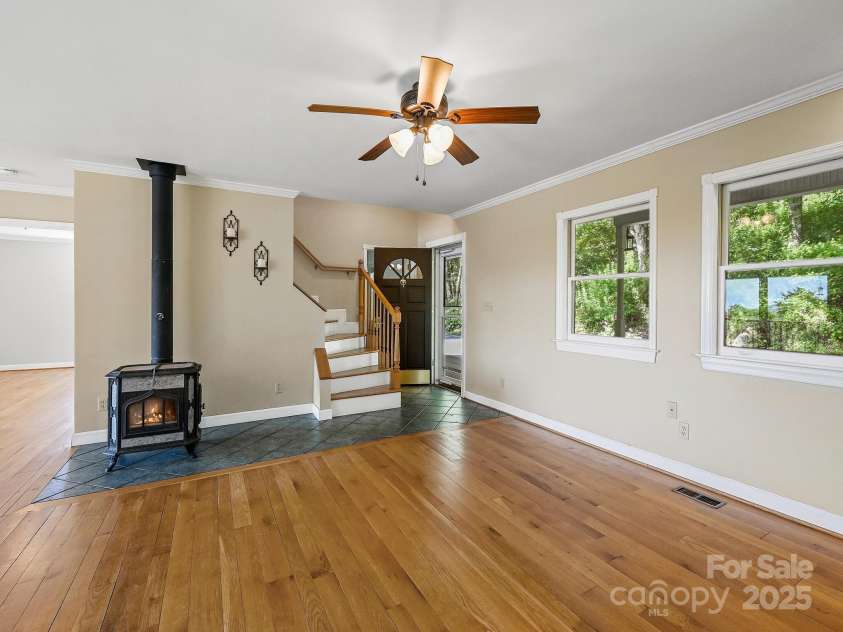 58 Randall Drive, Fairview, NC 28730.  MLS# CAR4263222, YatesRealty ID 15251. 