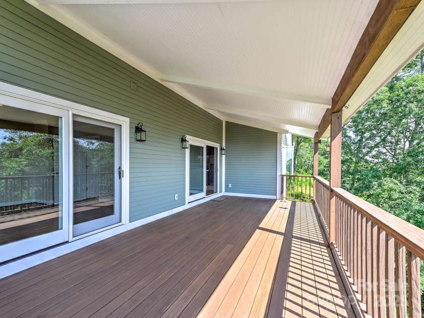 58 Randall Drive, Fairview, NC 28730.  MLS# CAR4263222, YatesRealty ID 15251. 