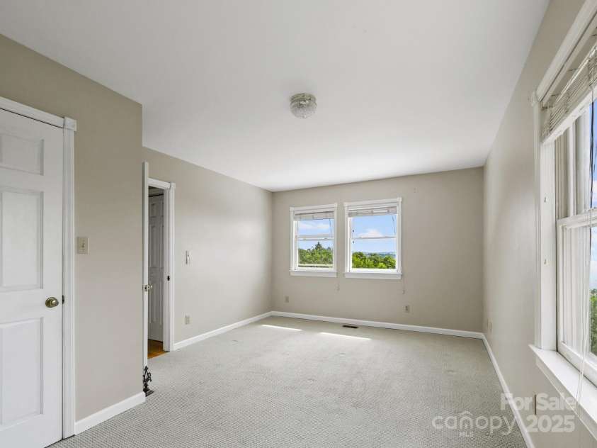 58 Randall Drive, Fairview, NC 28730.  MLS# CAR4263222, YatesRealty ID 15251. 