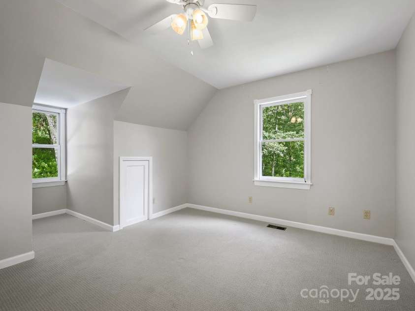 58 Randall Drive, Fairview, NC 28730.  MLS# CAR4263222, YatesRealty ID 15251. 