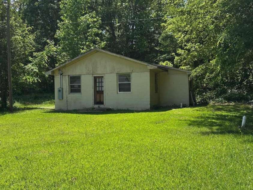 134 Jackson Road, Lancaster, SC 29720.  MLS# CAR4263984, YatesRealty ID 15252. 