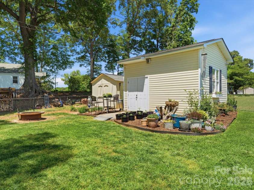 217 Hughey Drive, Gastonia, NC 28056.  MLS# CAR4374482, YatesRealty ID 15252. 