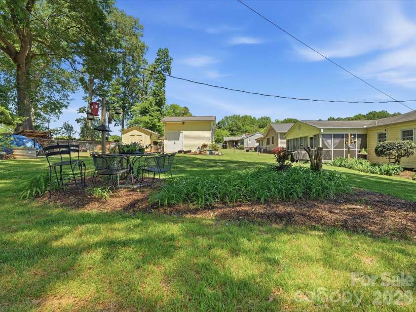 217 Hughey Drive, Gastonia, NC 28056.  MLS# CAR4374482, YatesRealty ID 15252. 