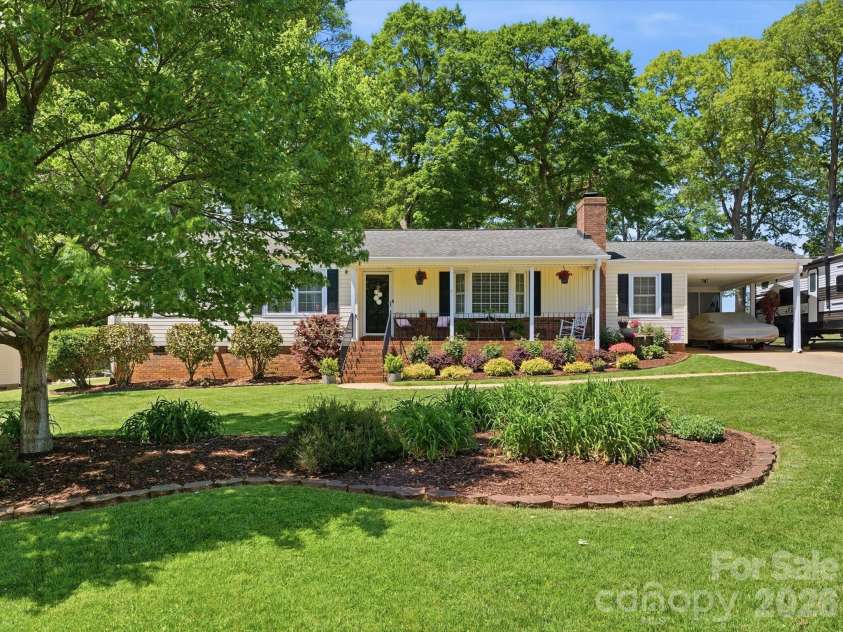 217 Hughey Drive, Gastonia, NC 28056.  MLS# CAR4374482, YatesRealty ID 15252. 