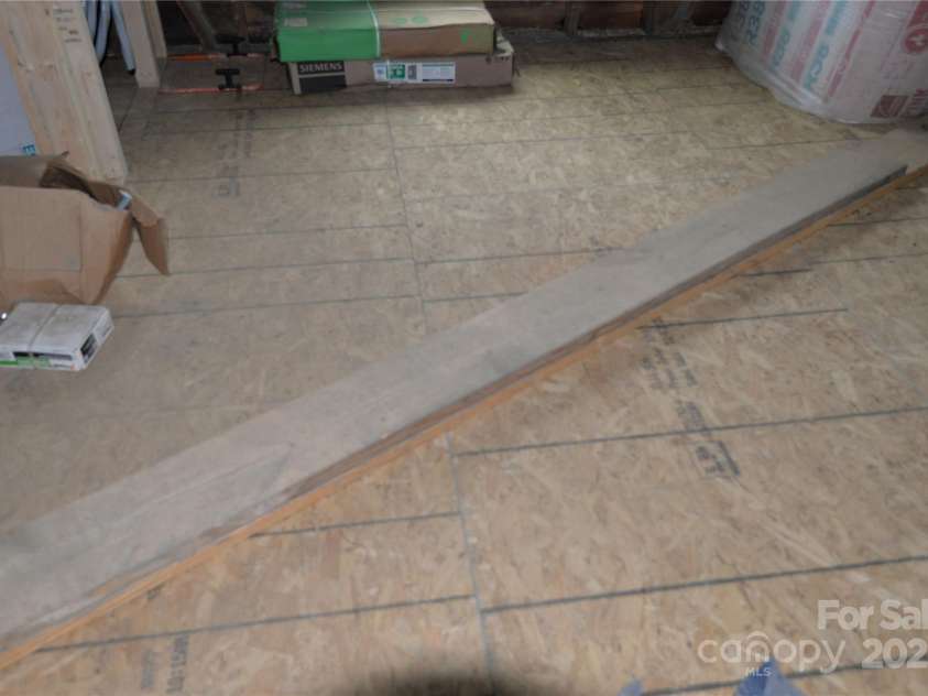 136 Edwards Avenue, Swannanoa, NC 28778.  MLS# CAR4263963, YatesRealty ID 15253. 