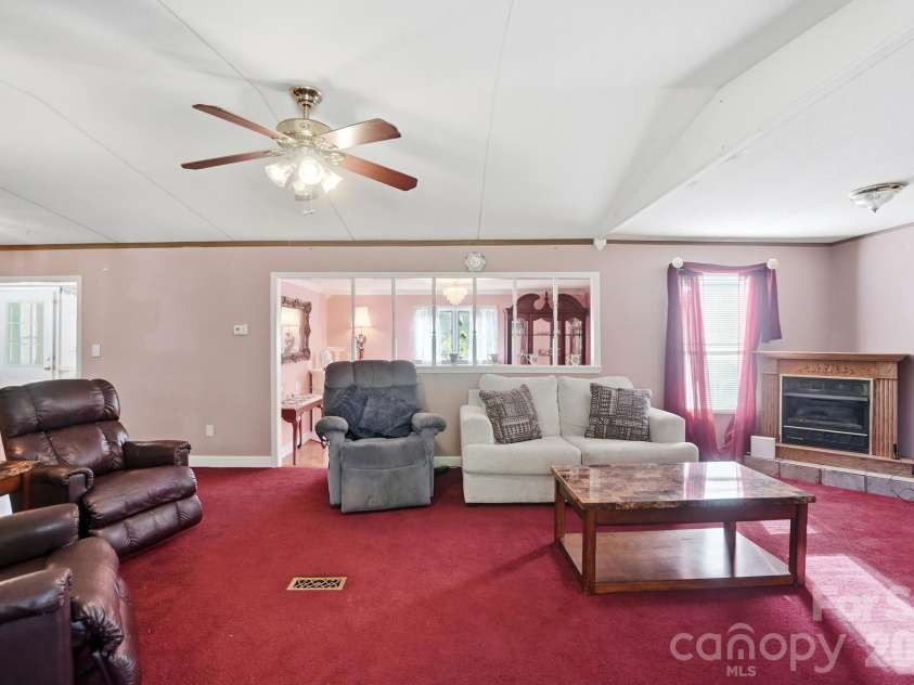 2909 Balkan Drive, York, SC 29745.  MLS# CAR4374505, YatesRealty ID 15253. 