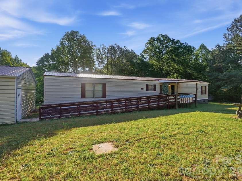 2909 Balkan Drive, York, SC 29745.  MLS# CAR4374505, YatesRealty ID 15253. 