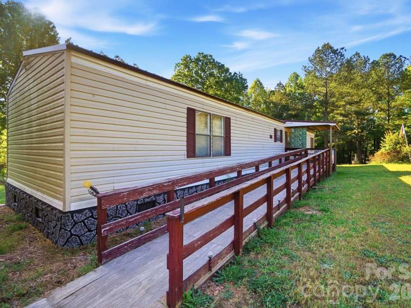 2909 Balkan Drive, York, SC 29745.  MLS# CAR4374505, YatesRealty ID 15253. 