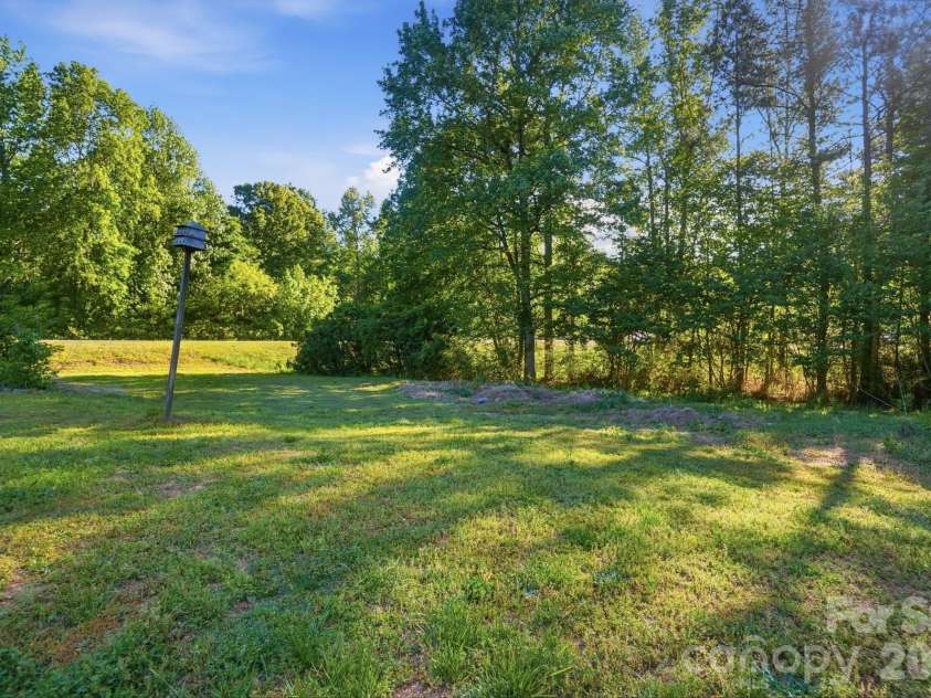 2909 Balkan Drive, York, SC 29745.  MLS# CAR4374505, YatesRealty ID 15253. 