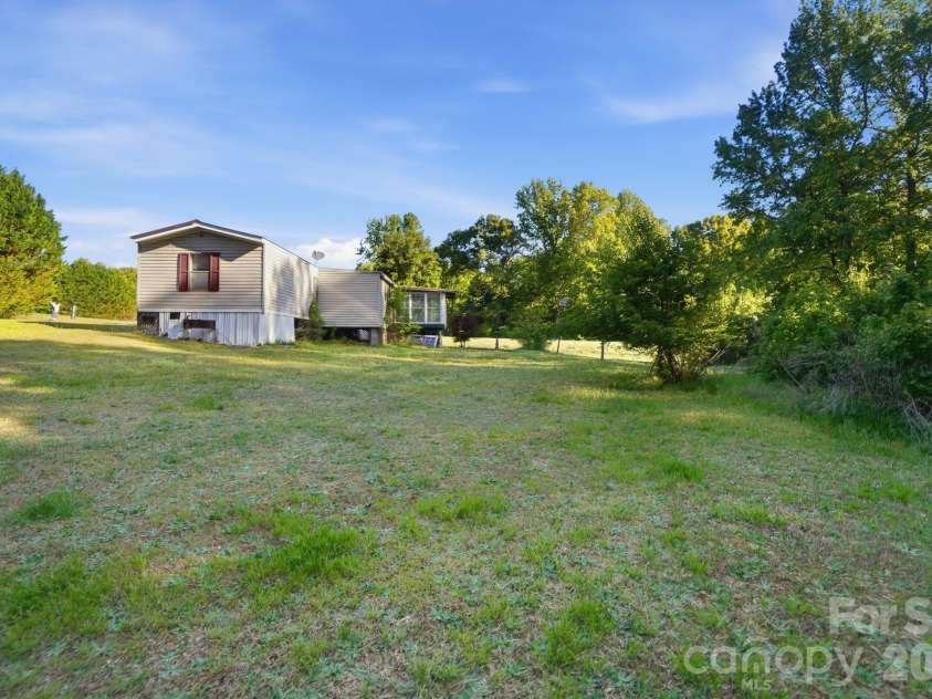 2909 Balkan Drive, York, SC 29745.  MLS# CAR4374505, YatesRealty ID 15253. 