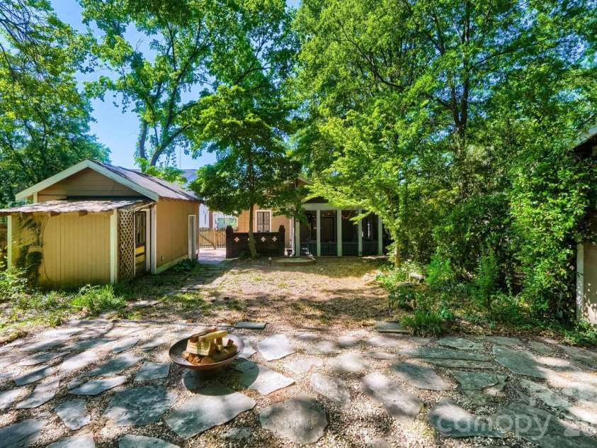 1601 Belvedere Avenue, Charlotte, NC 28205.  MLS# CAR4365475, YatesRealty ID 15254. Back Yard