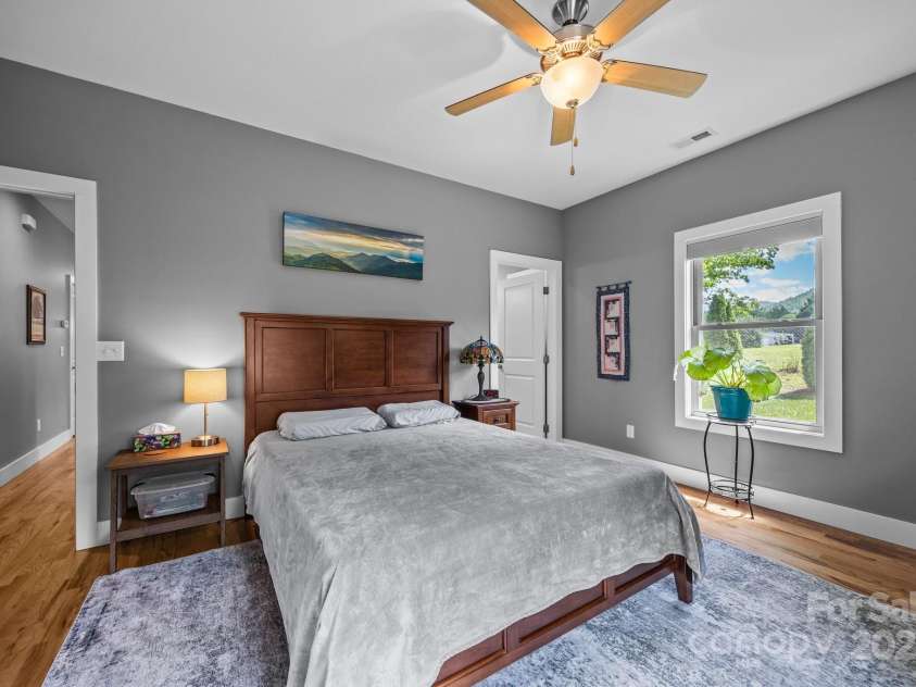 80 New Salem Road, Swannanoa, NC 28778.  MLS# CAR4250323, YatesRealty ID 15255. 