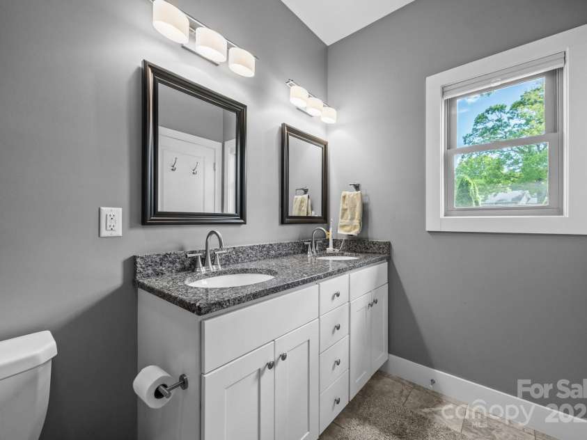 80 New Salem Road, Swannanoa, NC 28778.  MLS# CAR4250323, YatesRealty ID 15255. 