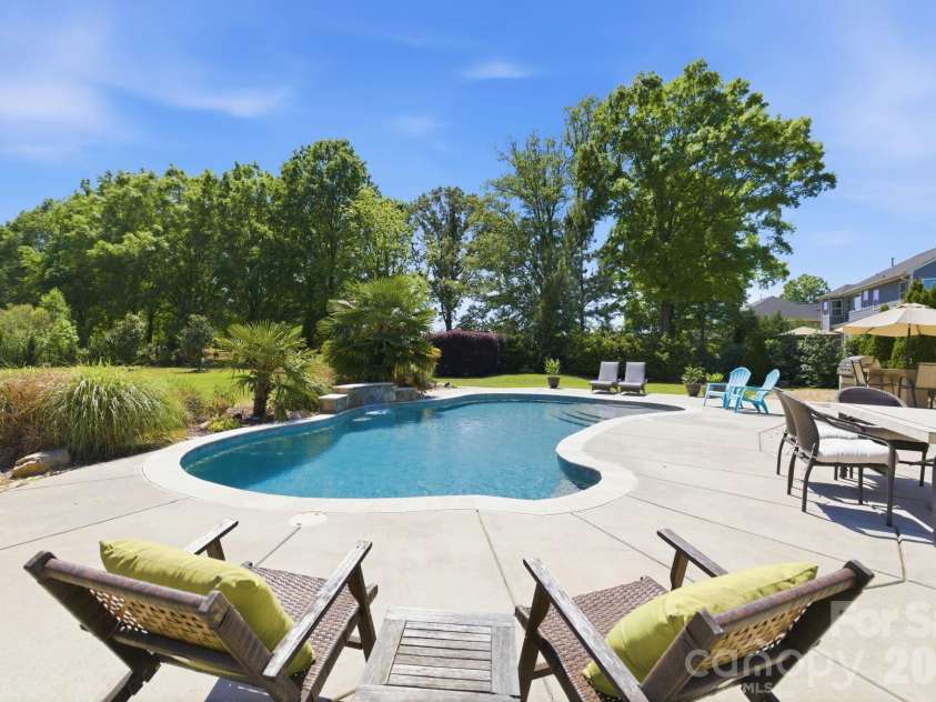 5040 Barcroft Drive, Fort Mill, SC 29707.  MLS# CAR4370986, YatesRealty ID 15256. 
